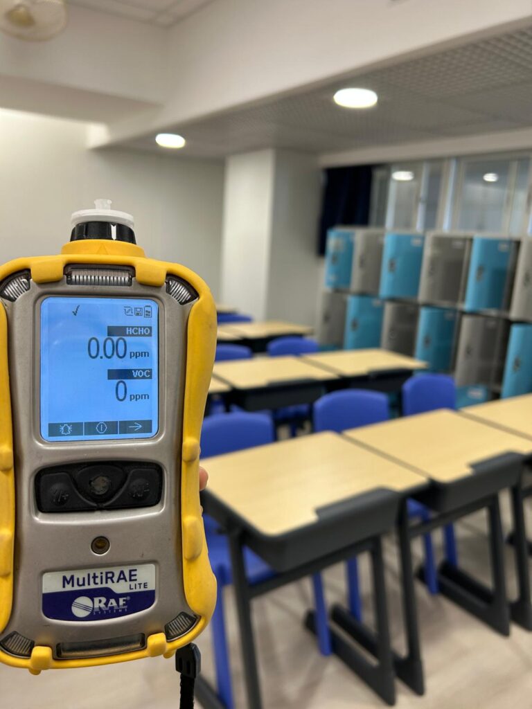 專業甲醛檢測機, 屏幕上顯示的數字代表
HCHO：0.00 ppm
VOC：0 ppm

